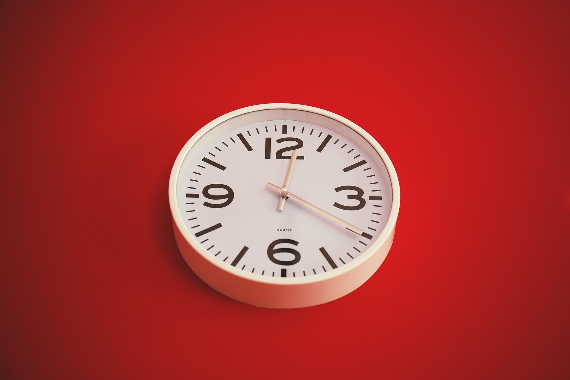 Top Reasons to Choose a Rolex Wall Clock for Your Home