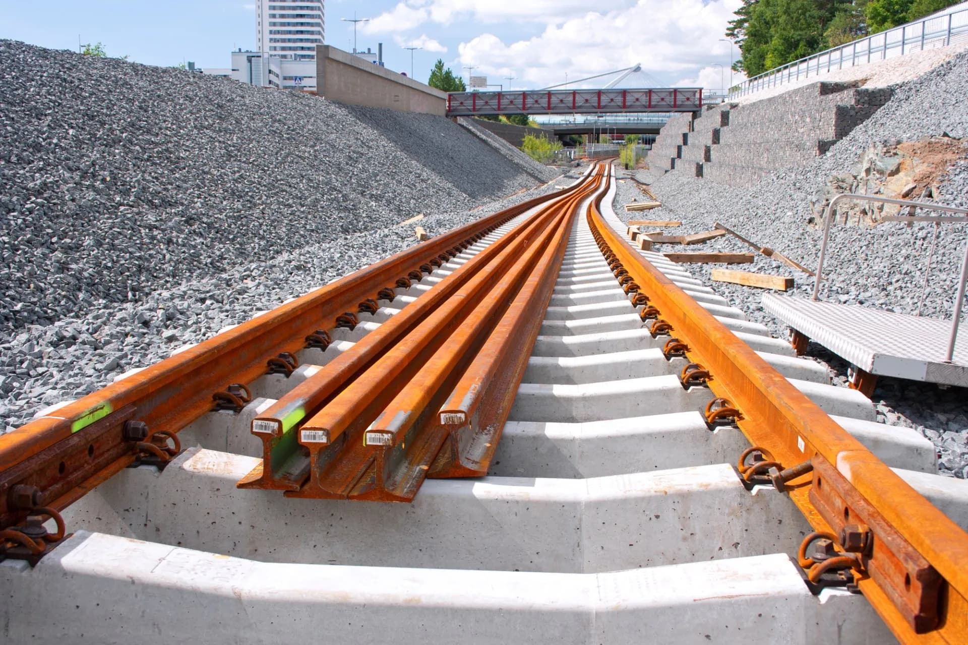 Comprehensive Guide to Railroad Contractors: Roles, Responsibilities, and Best Practices