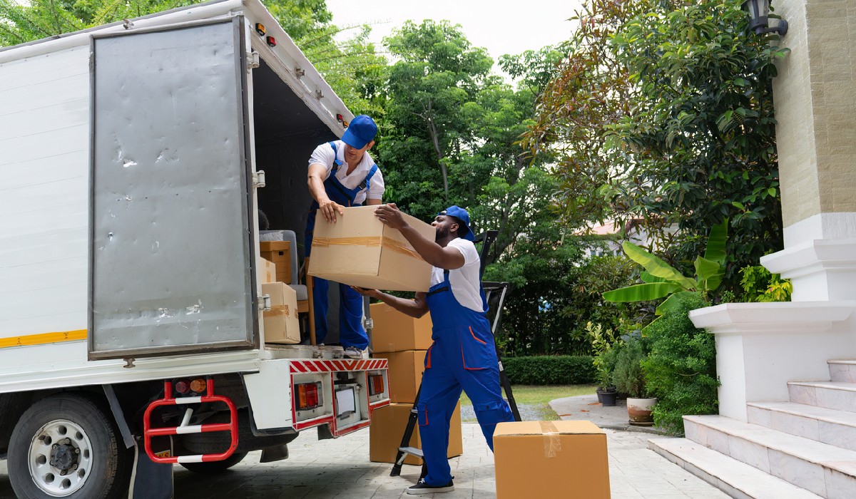 Local movers Phoenix AZ for Small &amp; Stress-Free Moves