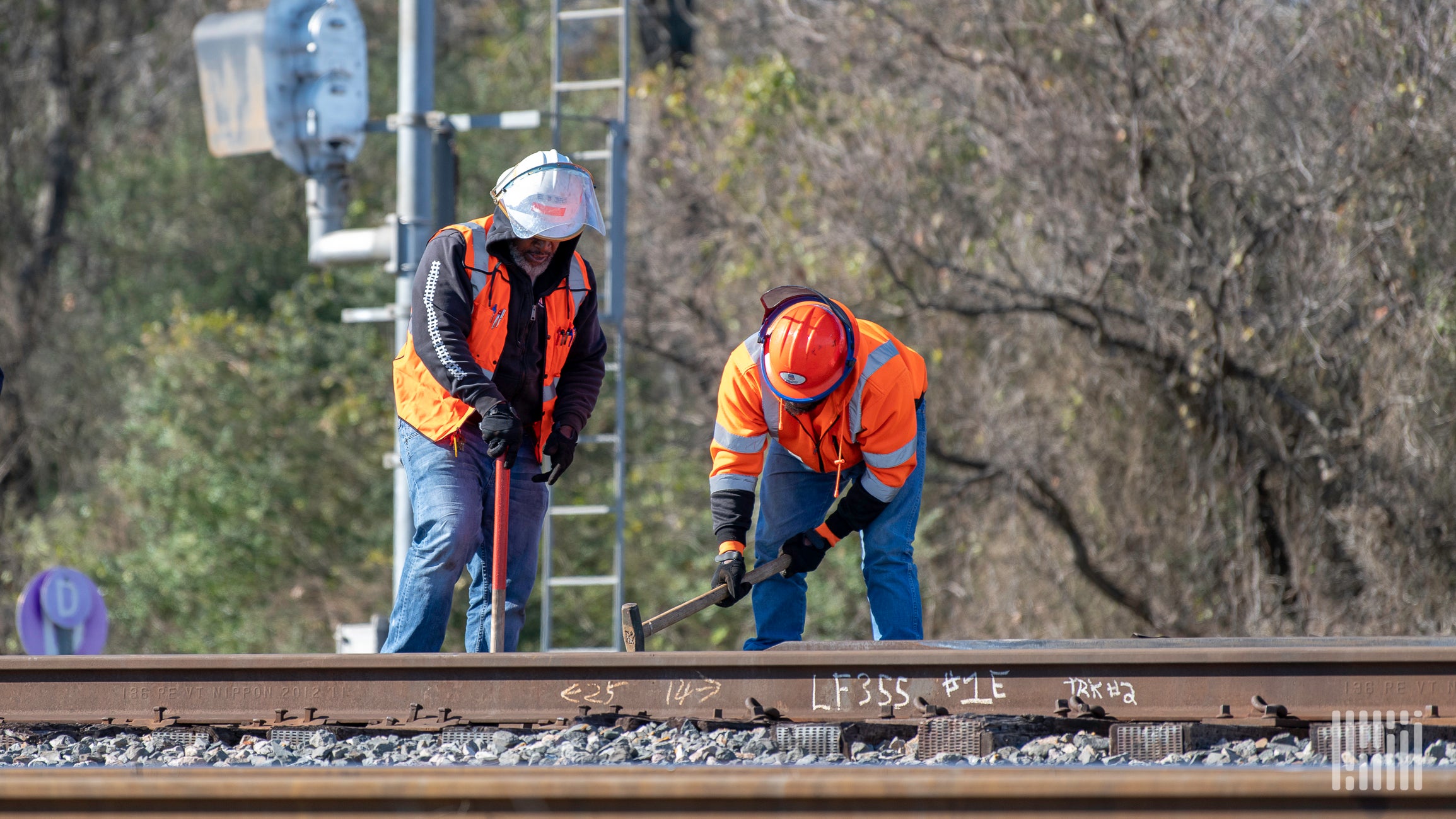 Expert Insights from Railroad Contractors: Building Safety and Efficiency in Rail Projects