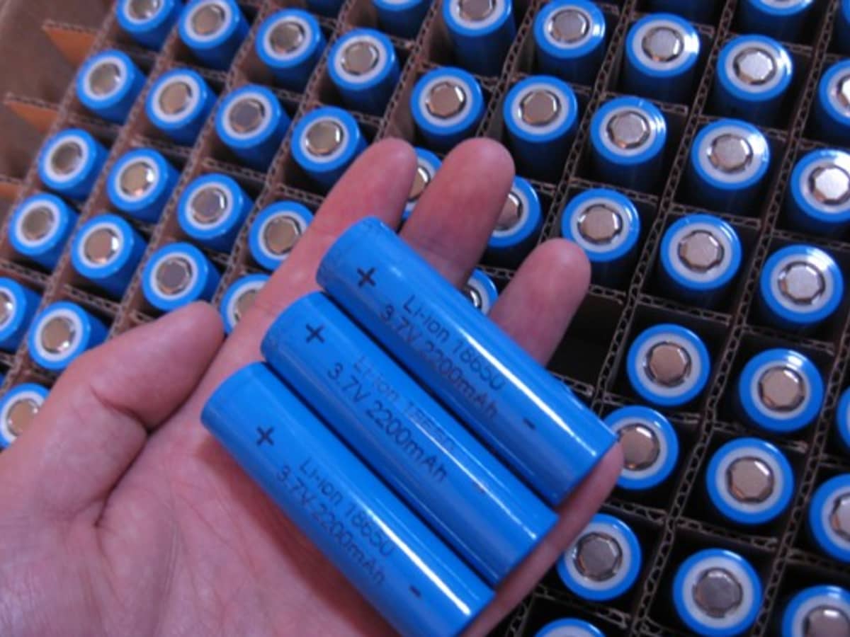 Lithium Batteries vs. Lead-Acid Batteries: Which Is Better?