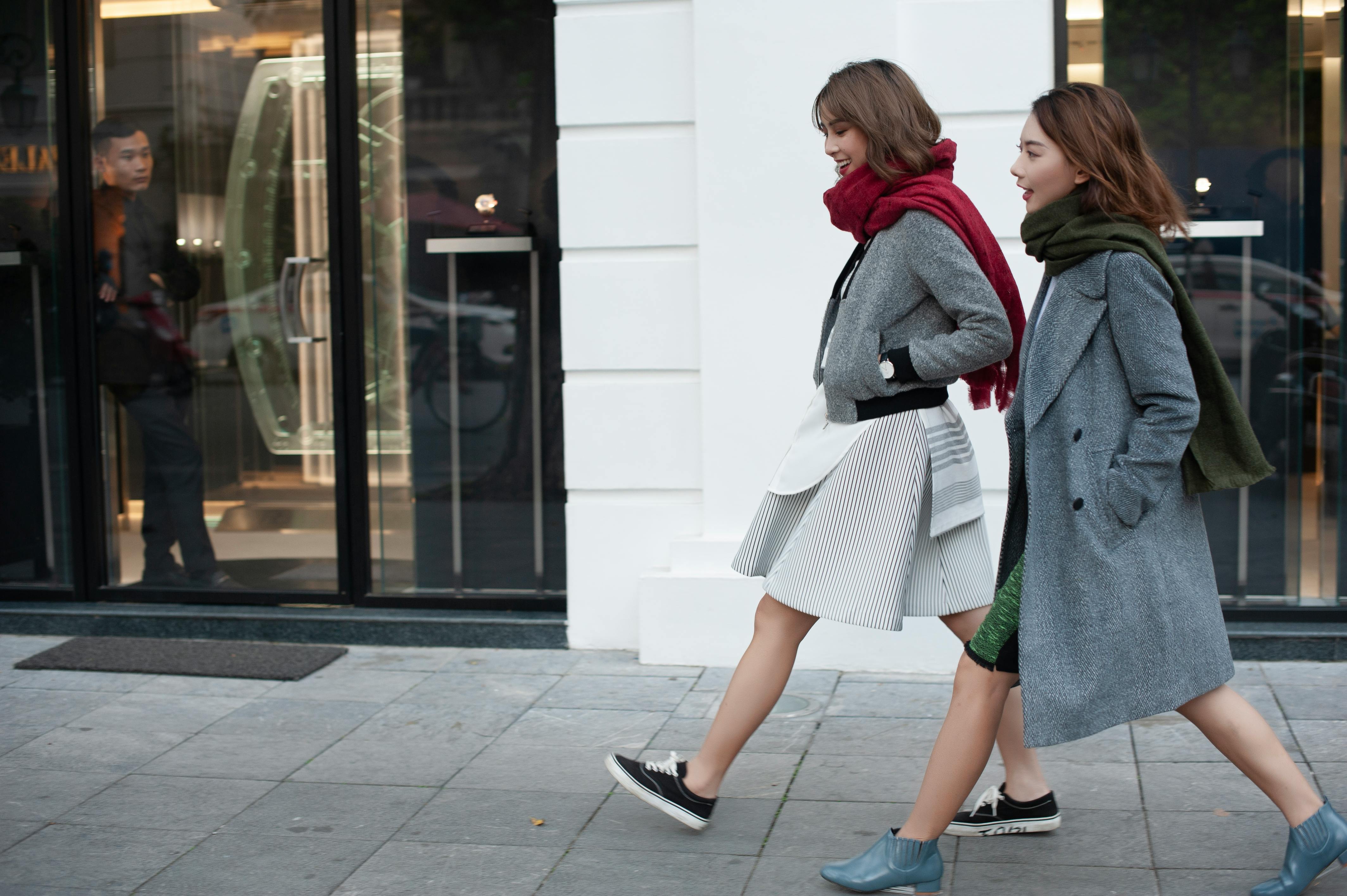 TryClothesMagic: Virtual Try On Clothes With AI for Confident Online Purchases