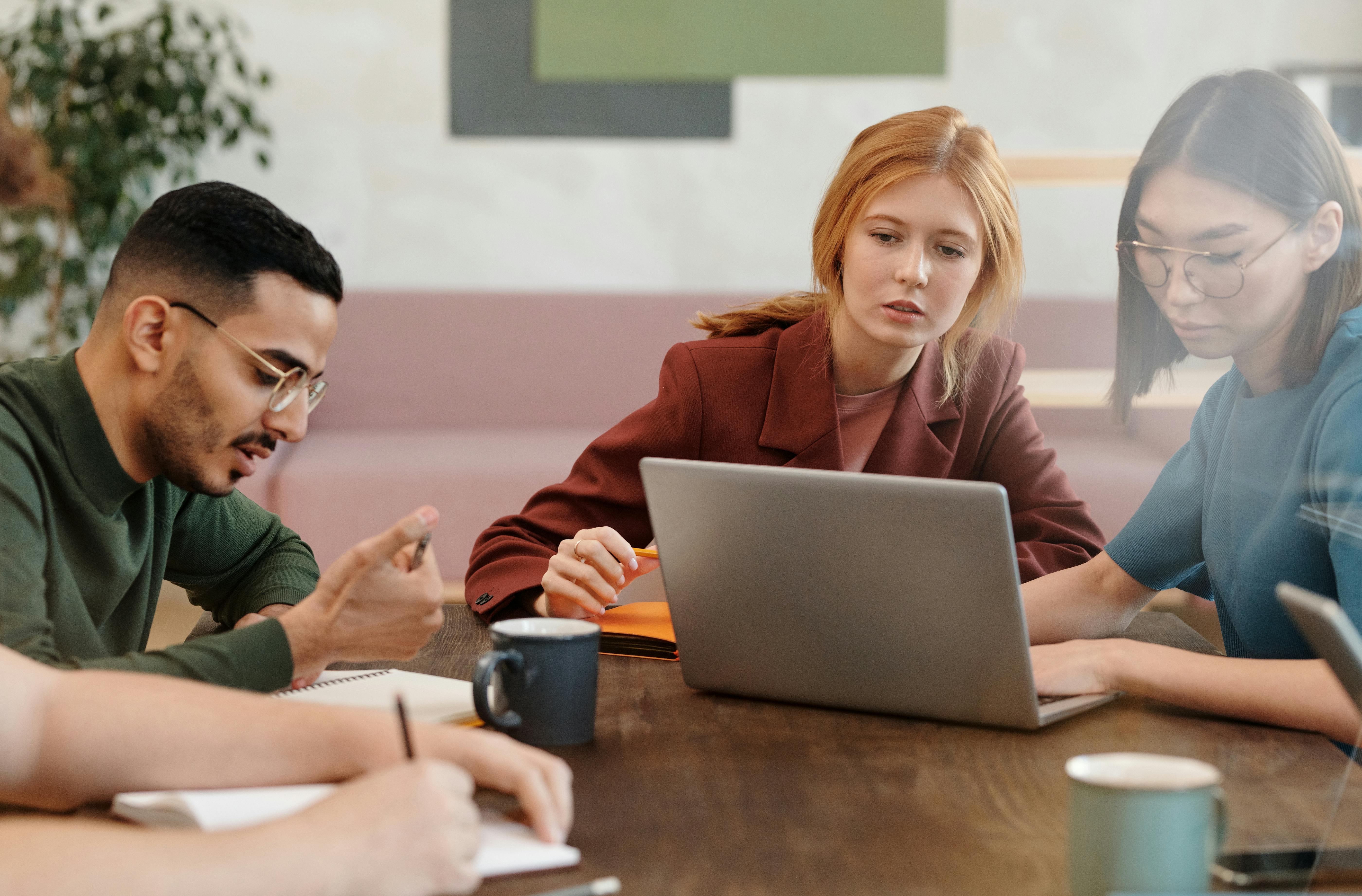 Hubspot CRM Free Strategies to Grow Your Business Faster