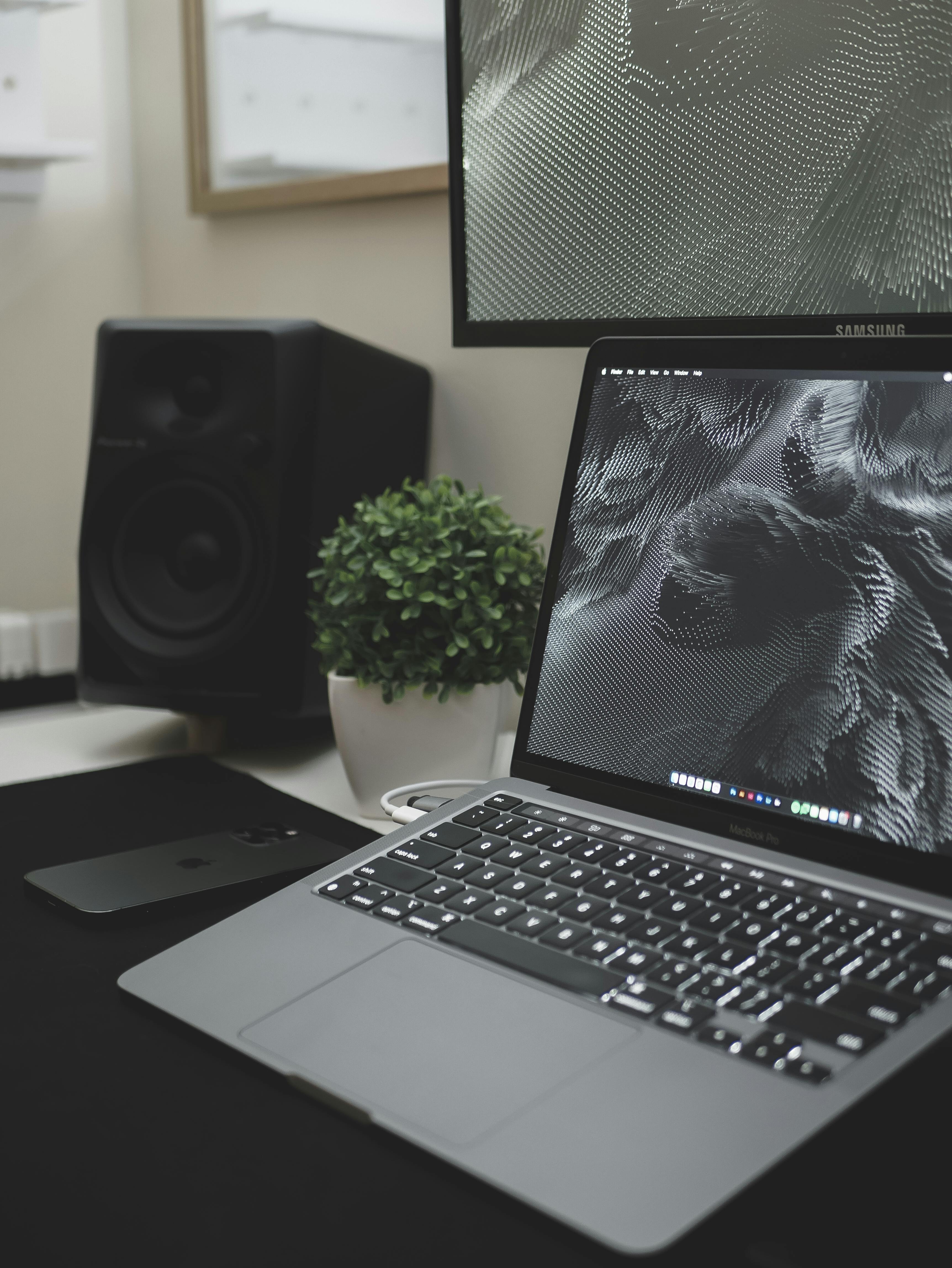 Digital and Offline Niche Hobbies to Explore This Year