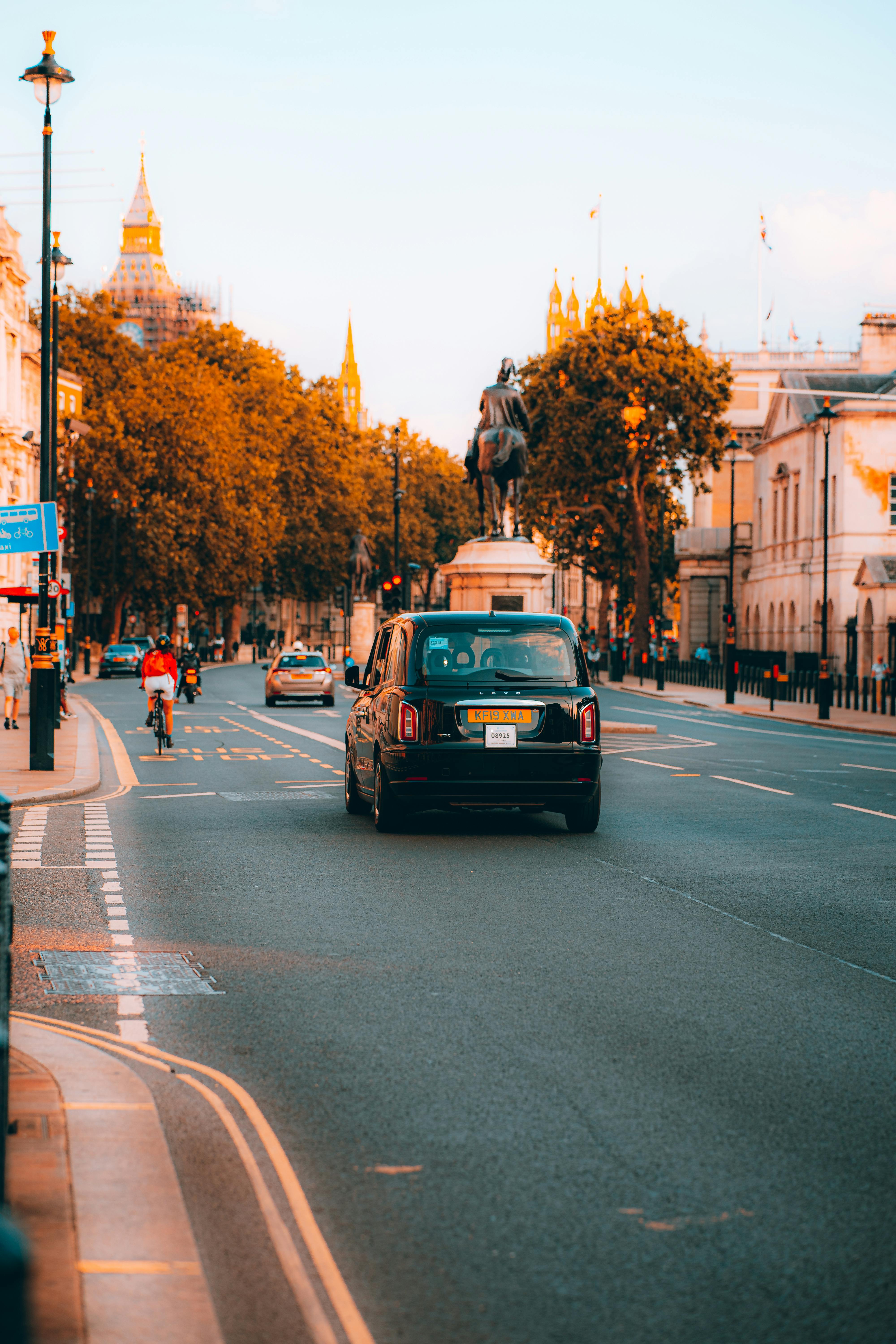 Reliable Pyrford Minicabs – Available 24/7