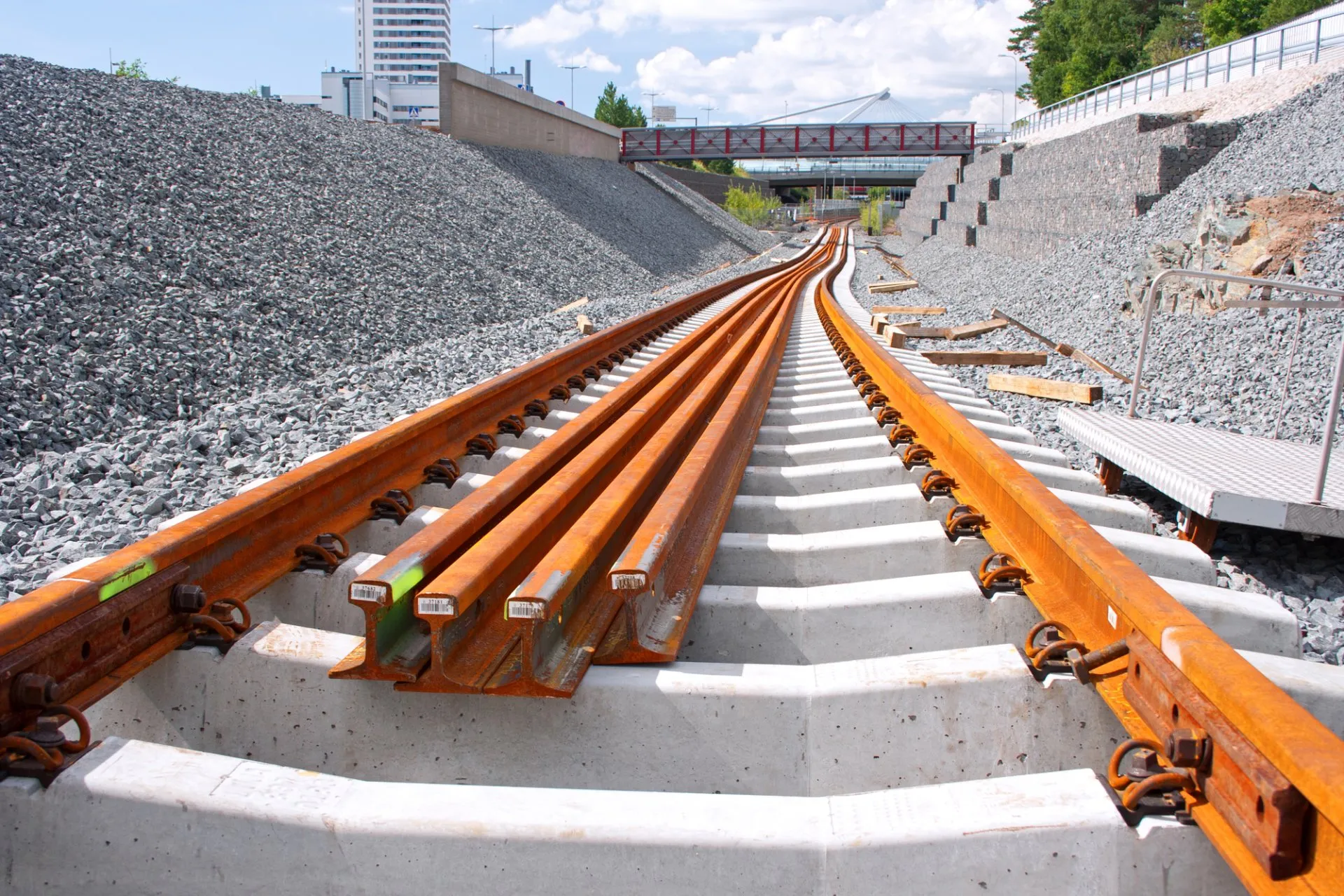 Comprehensive Guide to Railroad Contractors: Roles, Responsibilities, and Best Practices